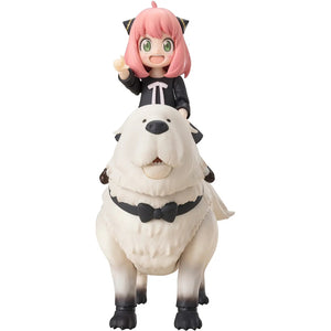 Anya riding on Bond spy x family