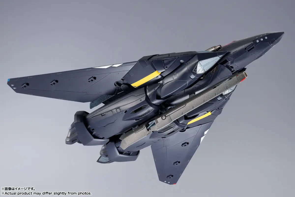 DX Chogokin Macross 7 VF-17S Nightmare Stealth Valkyrie (Gamlin Kizaki's)