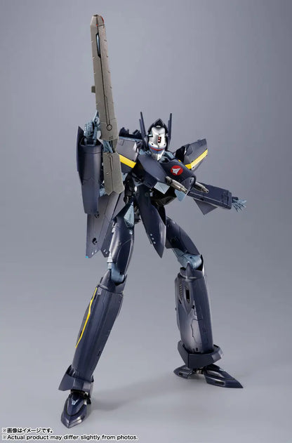 DX Chogokin Macross 7 VF-17S Nightmare Stealth Valkyrie (Gamlin Kizaki's)