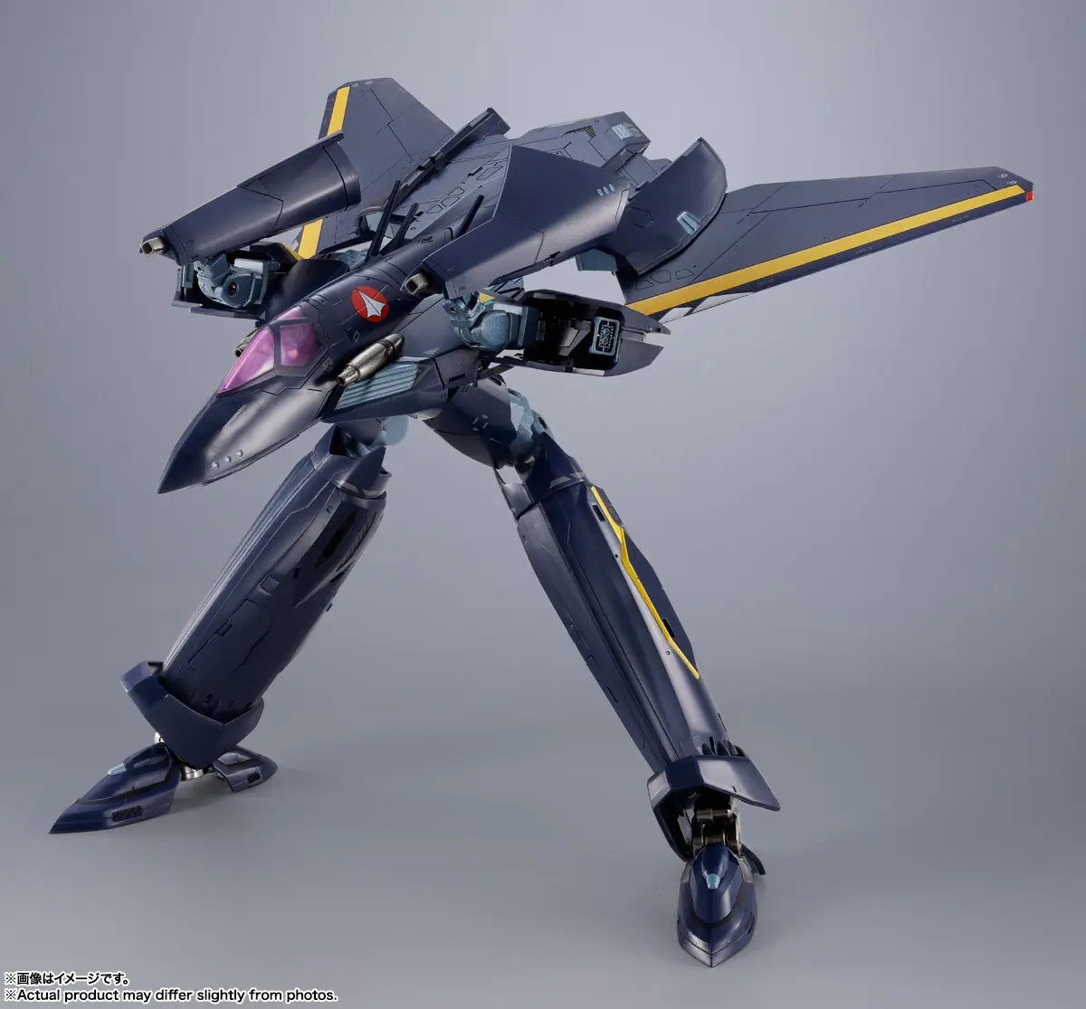DX Chogokin Macross 7 VF-17S Nightmare Stealth Valkyrie (Gamlin Kizaki's)