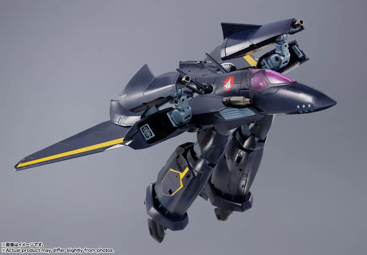 DX Chogokin Macross 7 VF-17S Nightmare Stealth Valkyrie (Gamlin Kizaki's)