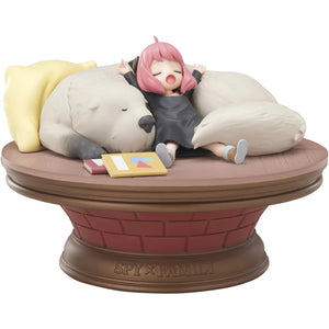 Anya and Bond statue