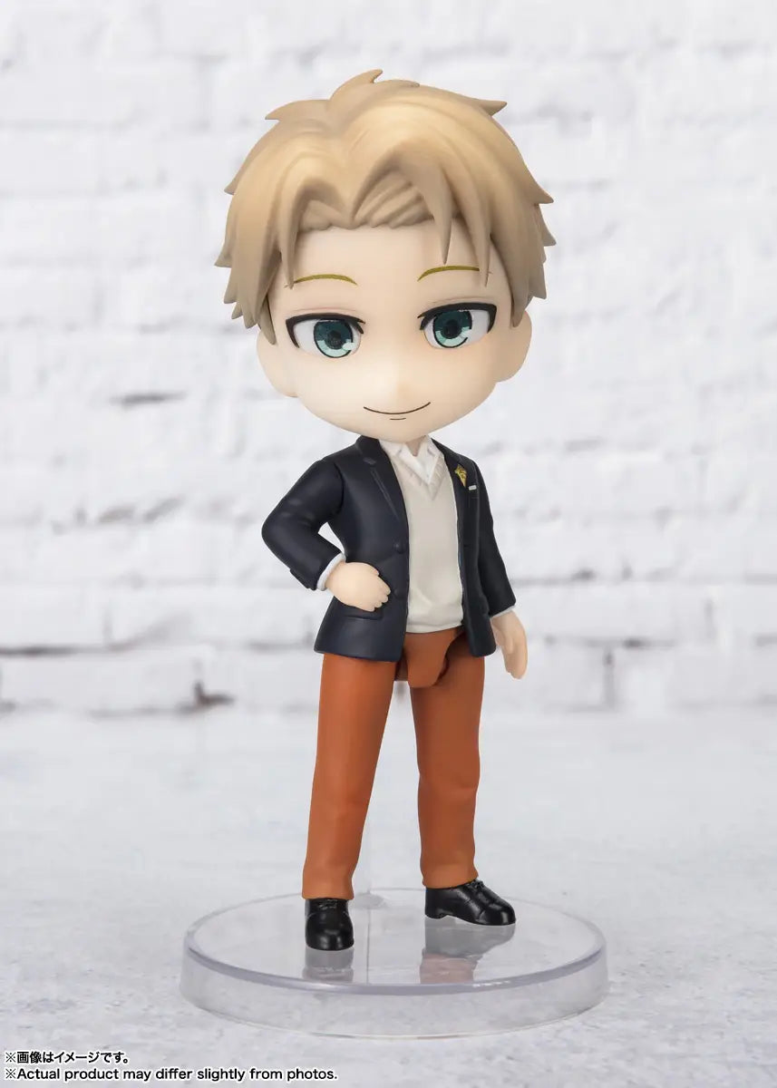 Loid Forger (Ooting Outfit) — Figuarts mini | Spy x Family | Bandai