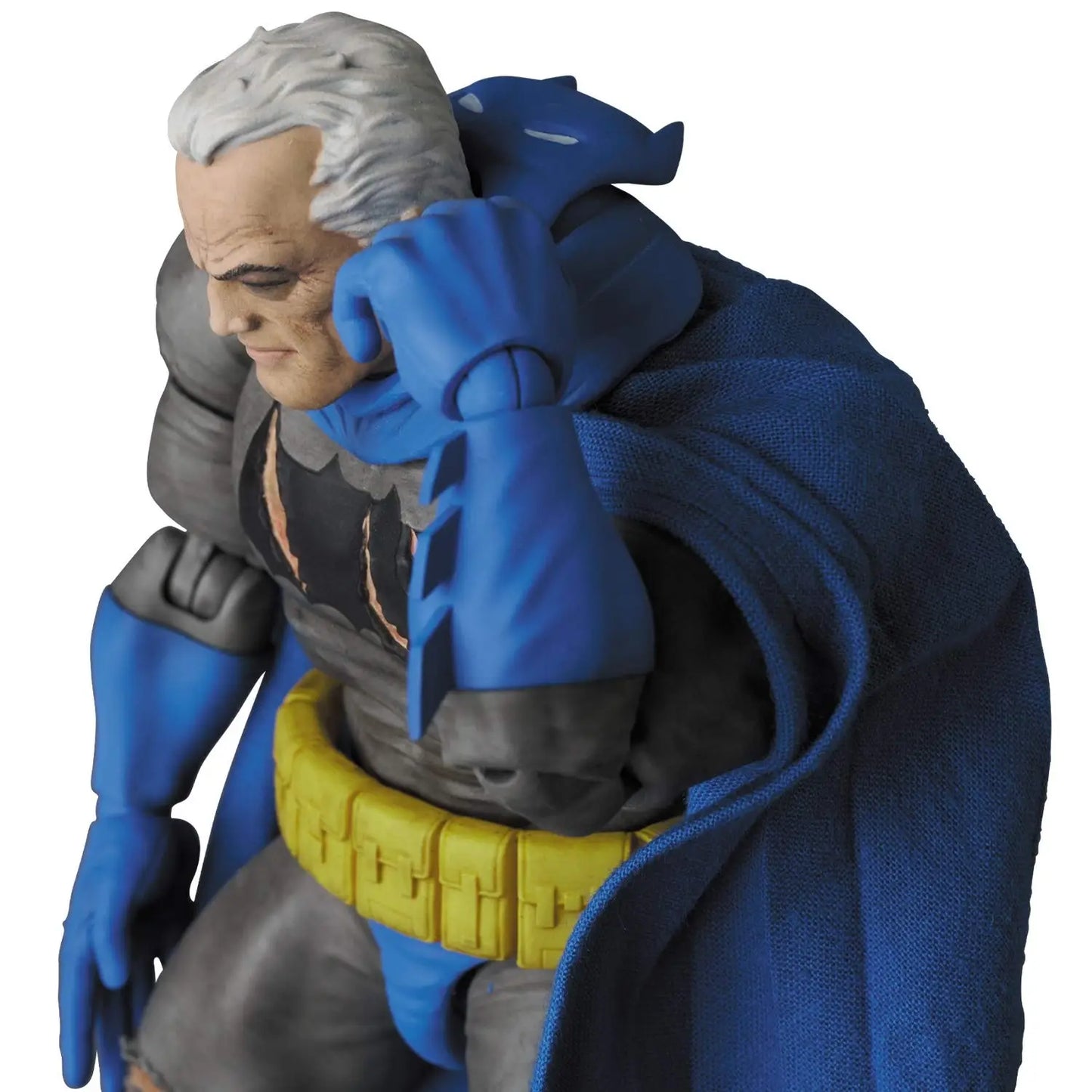 MAFEX Batman: The Dark Knight Returns Batman (TDKR: The Dark Knight Triumphant)